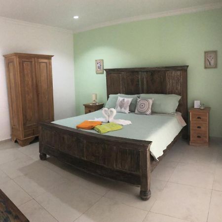 Aruba'S Bakval Suites ภายนอก รูปภาพ