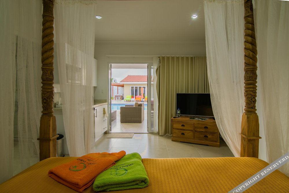 Aruba'S Bakval Suites ภายนอก รูปภาพ