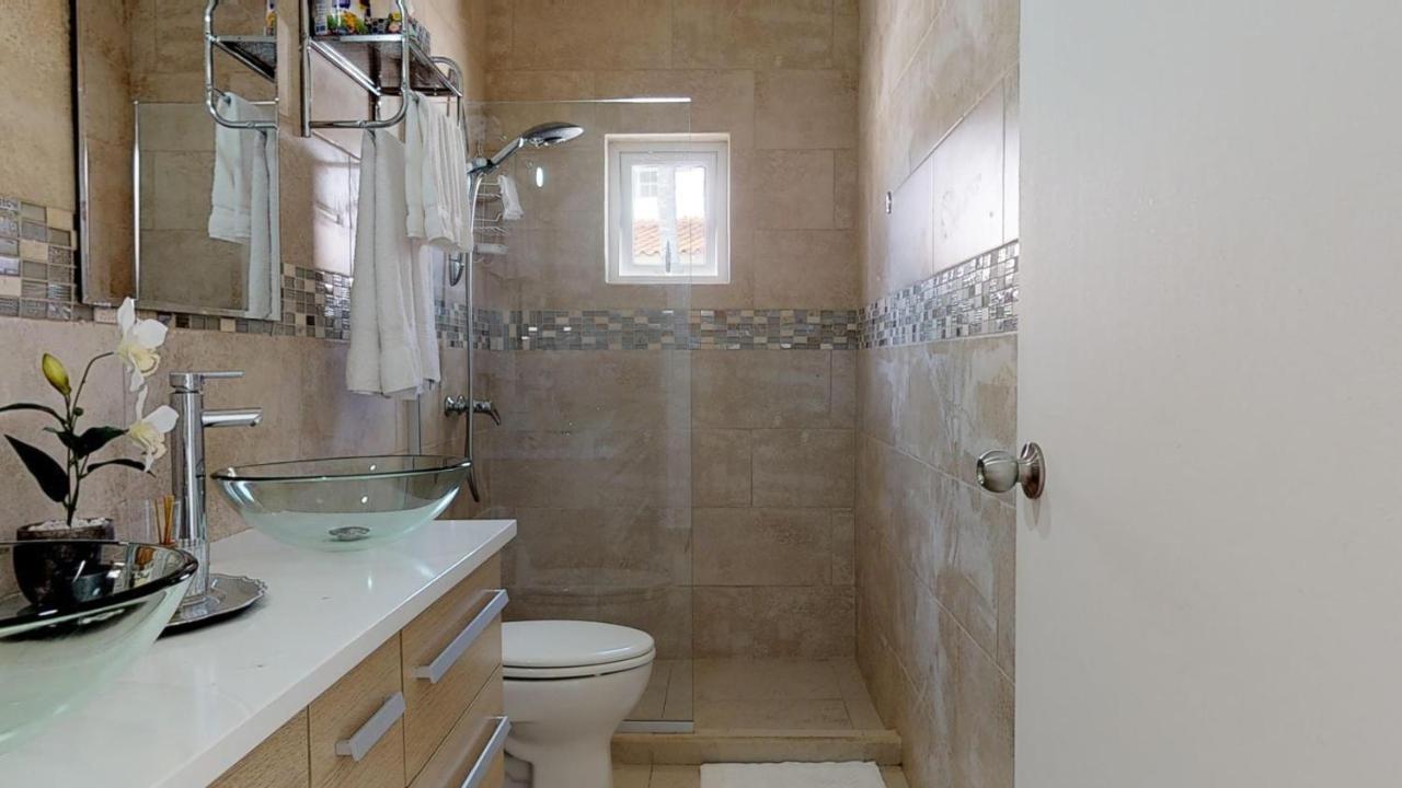 Aruba'S Bakval Suites ภายนอก รูปภาพ